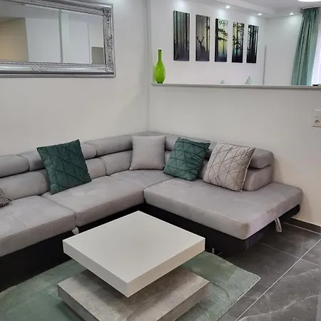 Schwarzwaldsuite Mit Panorama Waldblick Daire *